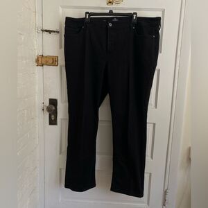 St. John’s Bay Women’s Black Straight-Leg Jeans Size 22W